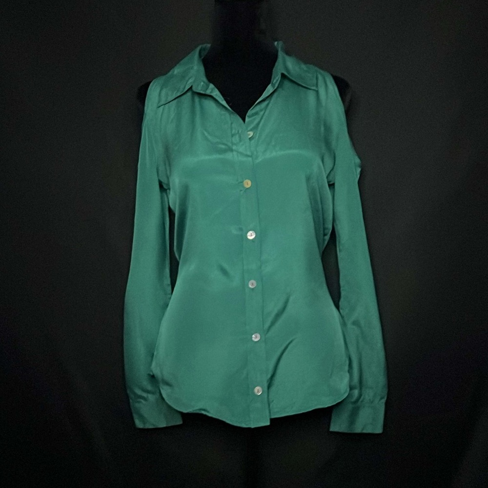 Romeo & Juliet Couture Turquoise Cold Shoulder Cut Out Long Sleeve Blouse